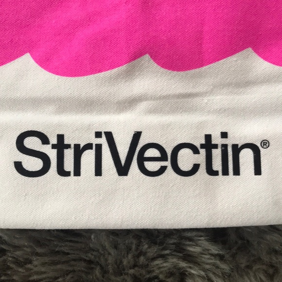 StriVectin Canvas Beach Tote - Picture 2 of 3